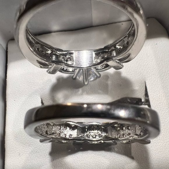 Wedding Ring/Engagement Set - Picture 5 of 9